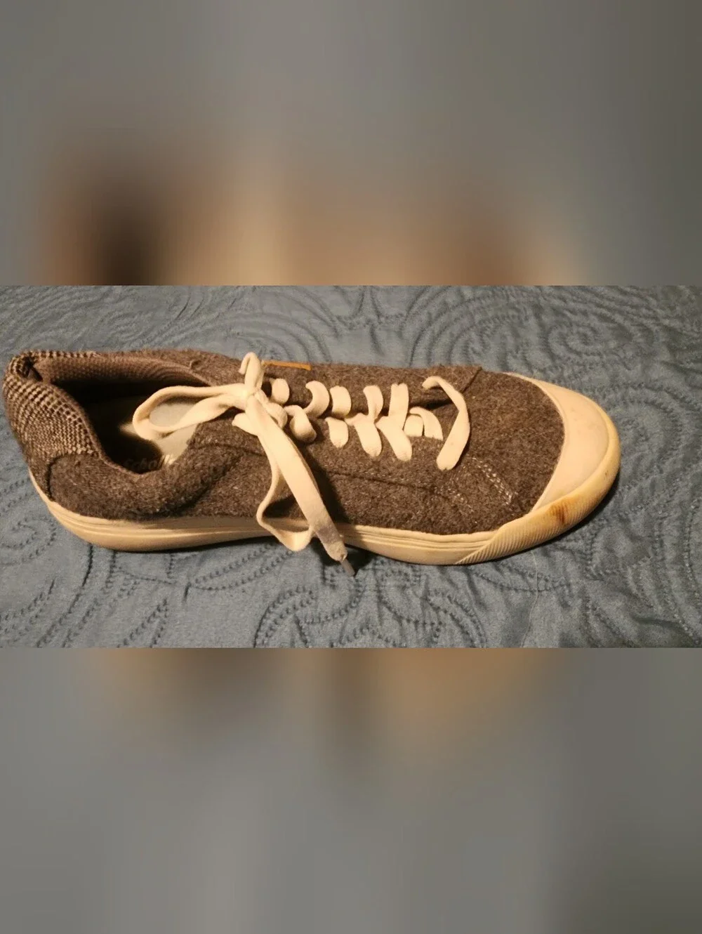 Dr. Scholl's Gray and White Womens Low-Top Sneakers Size 9